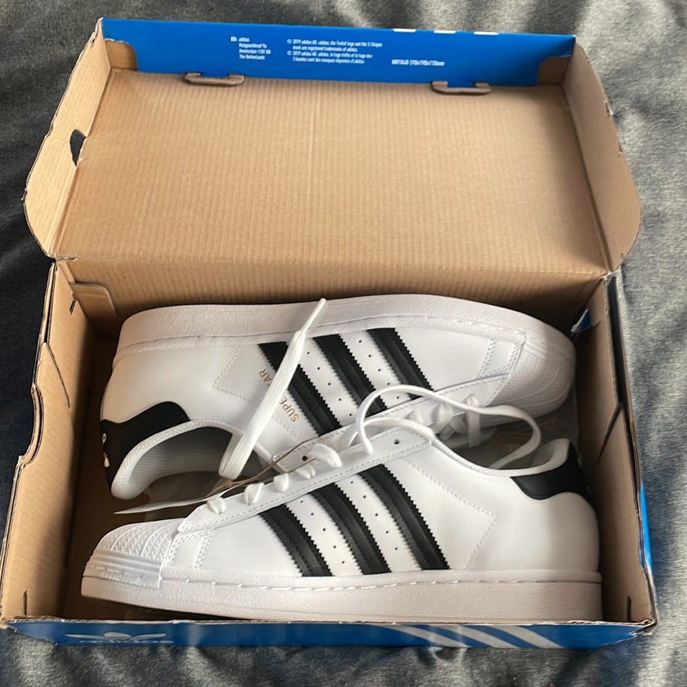Adidas Superstar Classic Black and White Shoe Size 8 - Picture 7 of 7